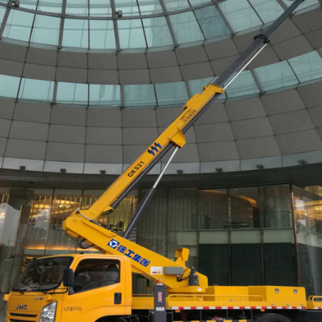 大兴附近高空作业车租赁｜安全设备租赁｜高空安装|工程定制化方案｜亿立达设备租赁